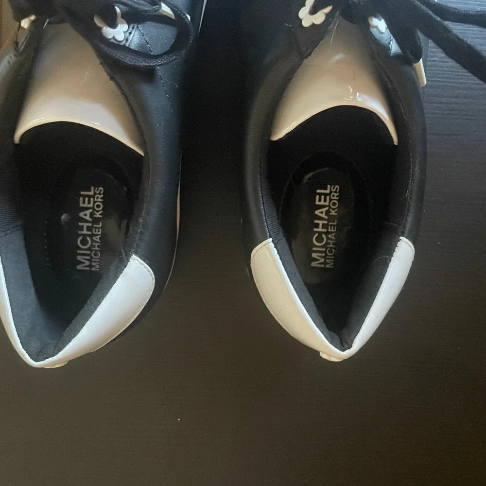 Michael Kors Womens Irving Daisy Floral Leather Sneakers Size 9 Streetwear